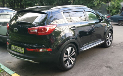 KIA Sportage Черный металлик