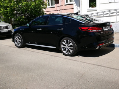 KIA Optima Черный