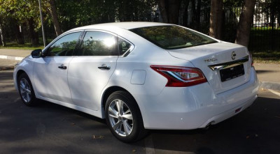 Nissan Teana Белый