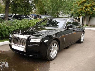 Rolls-Royce Ghost Белый, черный