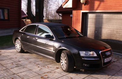 Audi A8 Черный