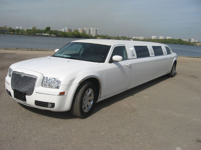 Chrysler C 300 Limousine Белый