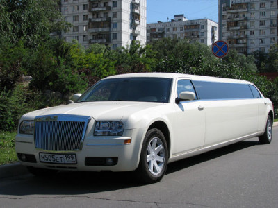 Chrysler C 300 Limousine Белый