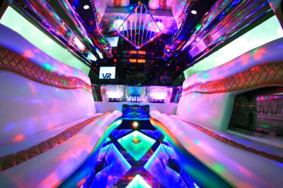 Hummer H2 - 26 мест Белый
