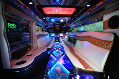 Hummer H2 - 26 мест Белый