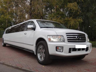 Infiniti QX56 Белый