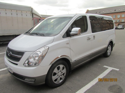 Hyundai Grand Starex Серебристый