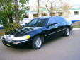 Lincoln Town Car белый, золотистый, черный